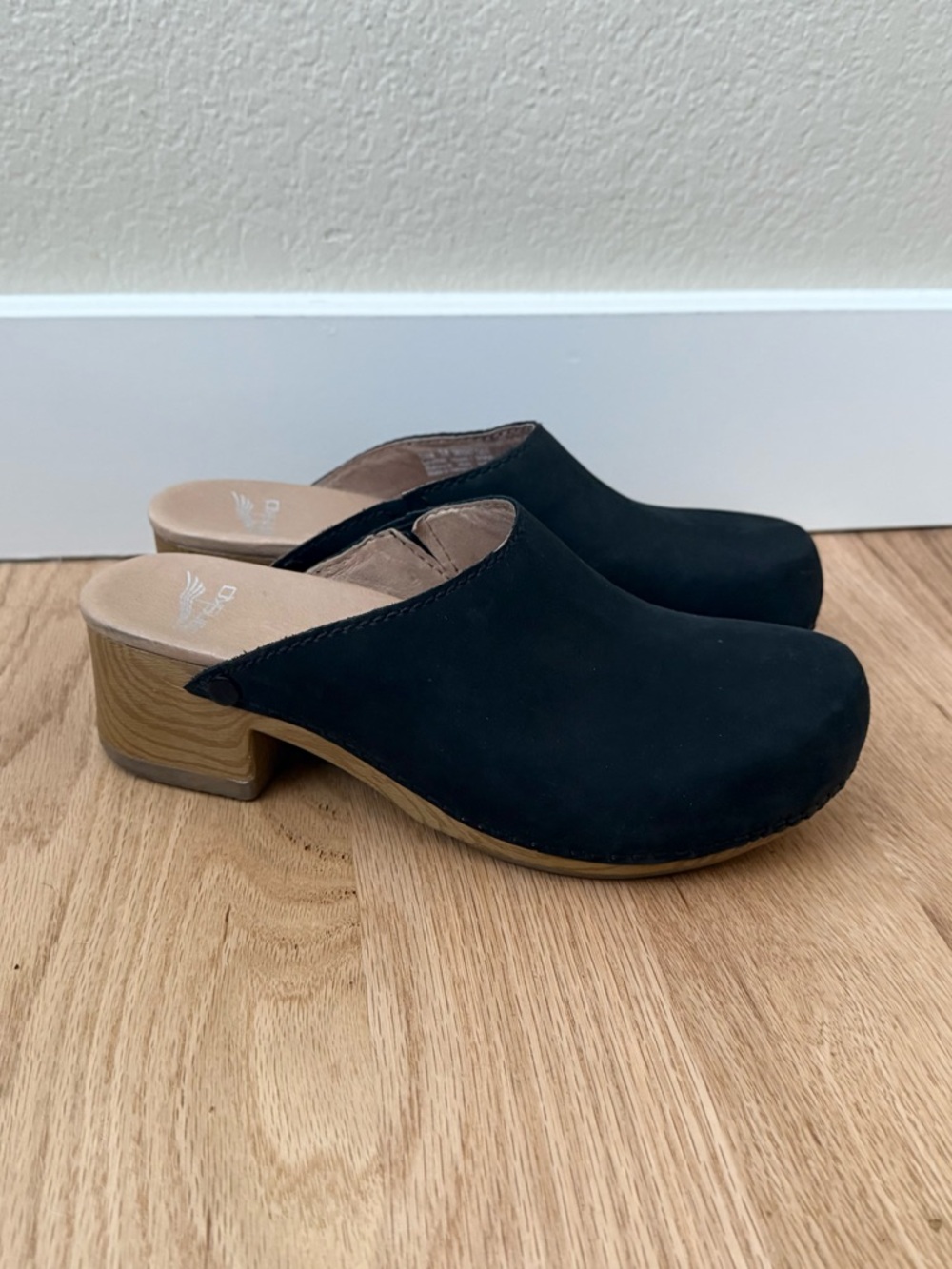 Dansko Giulia Leather Block Heel Mule Heels Slip On Black Size 38 (US 7.5-8)